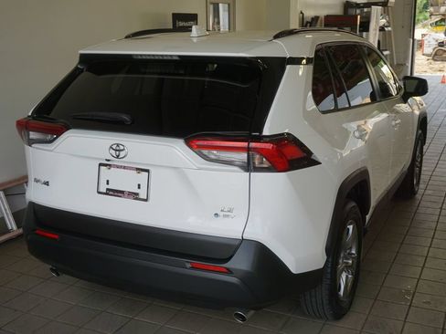 Certified 2025 Toyota RAV4 LE AWD/4WD image 13