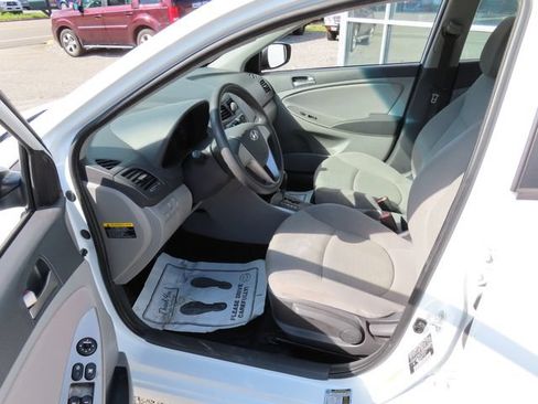 Used 2017 Hyundai Accent SE FWD image 14