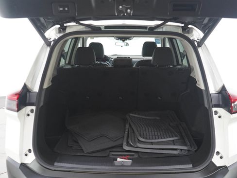 Used 2023 Nissan Rogue SV w/ SV Premium B Package AWD/4WD image 17