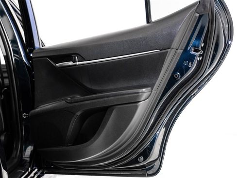 Used 2021 Toyota Camry SE image 43