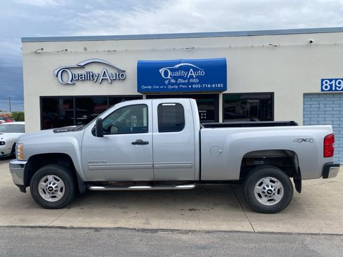 Used 2013 Chevrolet Silverado 2500 LT w/ Interior Plus Package AWD/4WD image 1