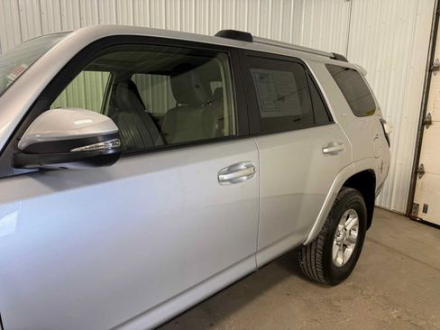 Used 2019 Toyota 4Runner SR5 Premium AWD/4WD image 7