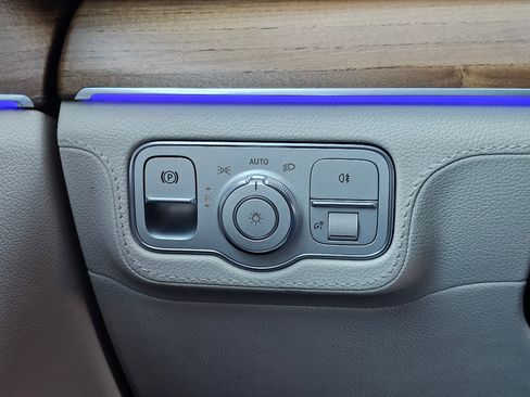 Used 2021 Mercedes-Benz GLE 350 4MATIC image 31