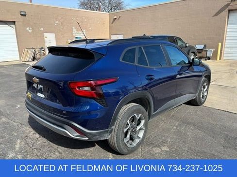 Used 2024 Chevrolet Trax LT w/ Driver Confidence Package image 2