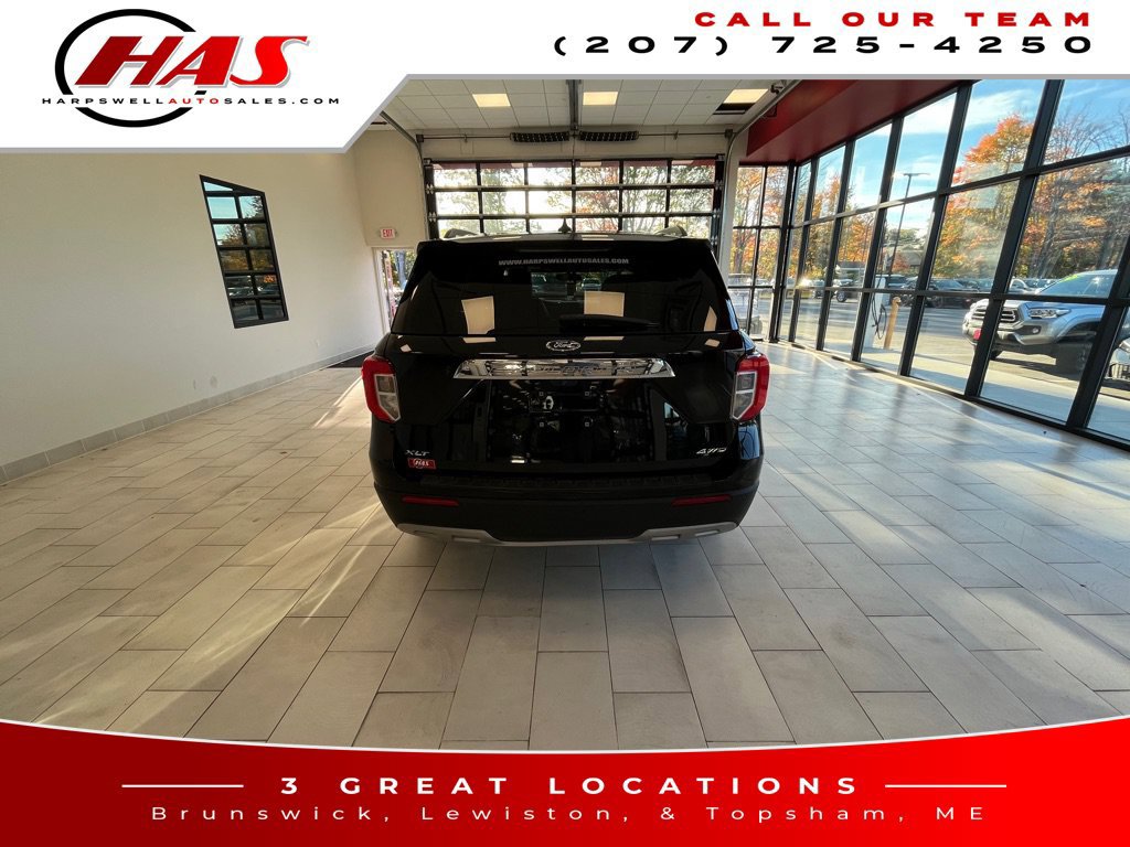 Used 2021 Ford Explorer XLT w/ Equipment Group 202A AWD/4WD image 5