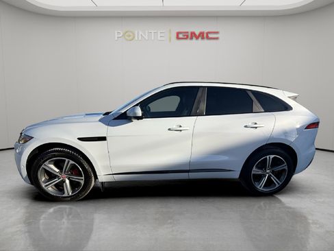 Used 2017 Jaguar F-PACE S image 11
