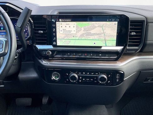 Used 2023 Chevrolet Silverado 1500 LT image 11