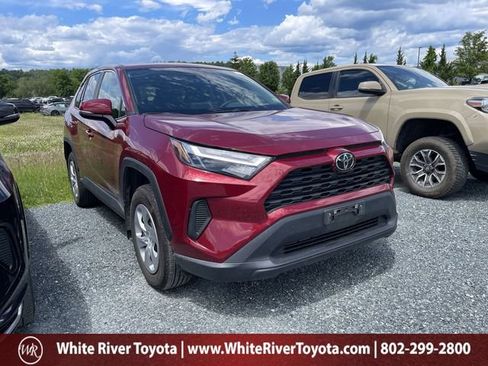 Certified 2025 Toyota RAV4 LE AWD/4WD image 1