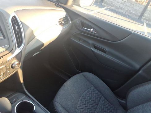 Used 2023 Chevrolet Equinox LT w/ LPO, Floor Liner Package image 19