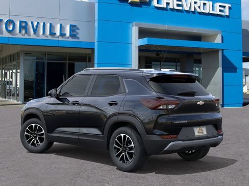 New 2026 Chevrolet TrailBlazer LT w/ LT Cold Weather Package FWD image 3