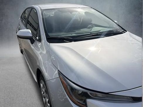Used 2026 Toyota Corolla LE FWD image 8