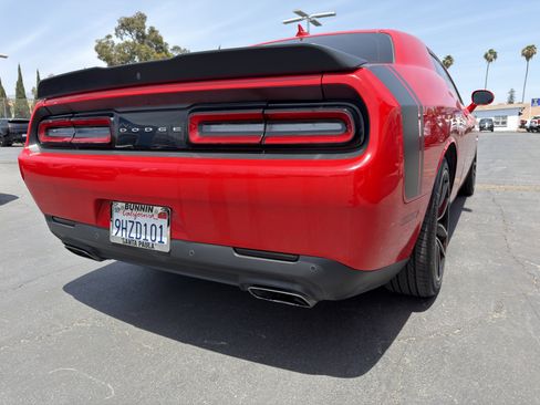Used 2016 Dodge Challenger R/T Scat Pack RWD image 37