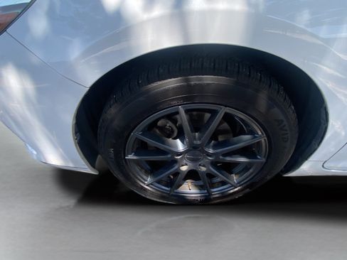 Used 2016 Toyota Camry SE FWD image 28