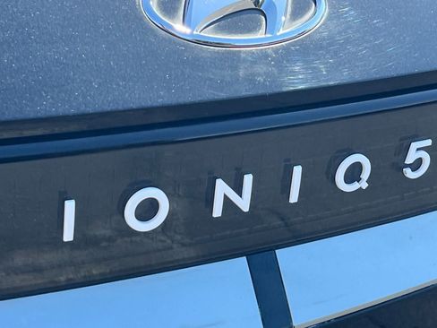 Used 2023 Hyundai Ioniq 5 SEL image 28