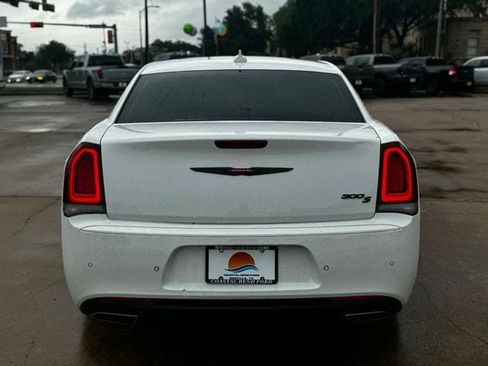 Used 2022 Chrysler 300 S image 7
