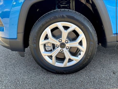 New 2025 Jeep Compass Latitude w/ Convenience Group image 12