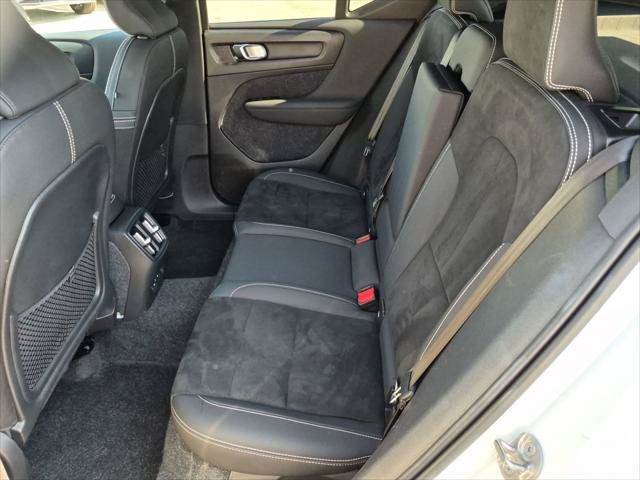 Certified 2023 Volvo XC40 Recharge Ultimate AWD/4WD image 24