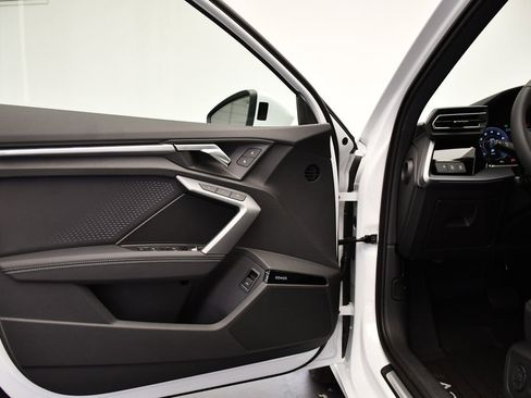 Used 2025 Audi A3 2.0T Premium Plus w/ Premium Plus Package image 32