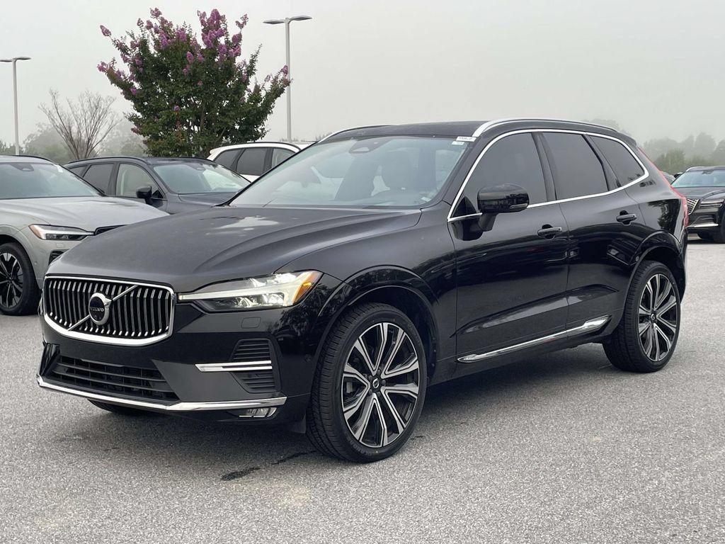 Used 2023 Volvo XC60 B5 Ultimate w/ Climate Package FWD image 24