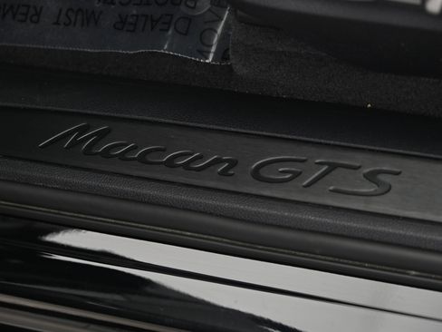 Used 2023 Porsche Macan GTS image 28