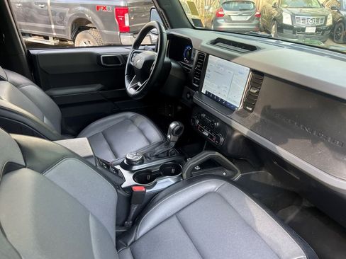 Used 2024 Ford Bronco Everglades AWD/4WD image 11