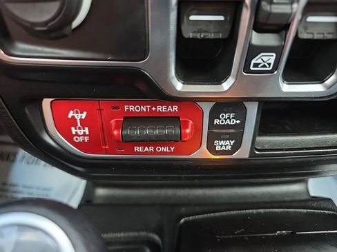 Used 2021 Jeep Gladiator Rubicon AWD/4WD image 29