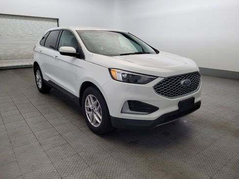 Used 2024 Ford Edge SEL image 13