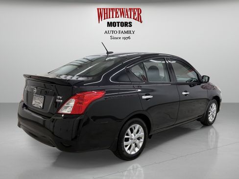 Used 2018 Nissan Versa SV w/ SV Special Edition Package image 4