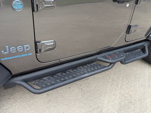 Used 2023 Jeep Wrangler Unlimited AWD/4WD image 6