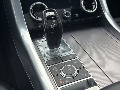 Used 2019 Land Rover Range Rover Sport HSE image 16