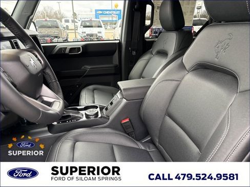 New 2025 Ford Bronco Badlands image 6