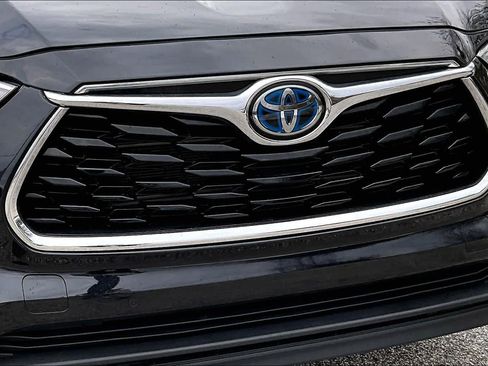 Used 2023 Toyota Highlander Limited image 30