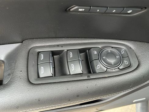 Used 2024 Cadillac XT5 Premium Luxury image 37