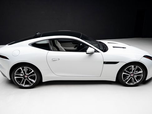 Used 2020 Jaguar F-TYPE Coupe image 34
