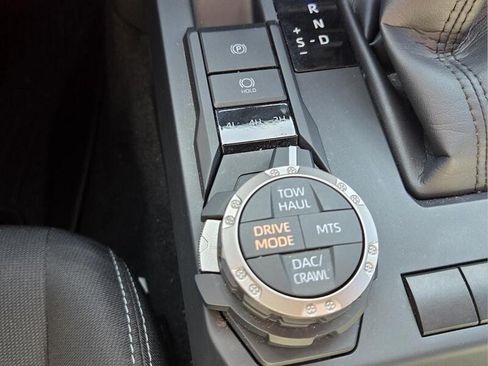 Used 2025 Toyota Tacoma TRD Off-Road AWD/4WD image 23