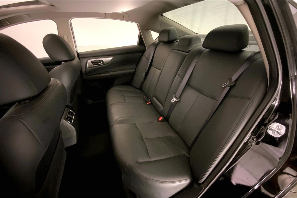 Used 2015 Nissan Altima 3.5 SL FWD image 14