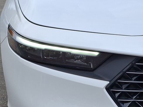 Certified 2023 Honda Accord EX image 9