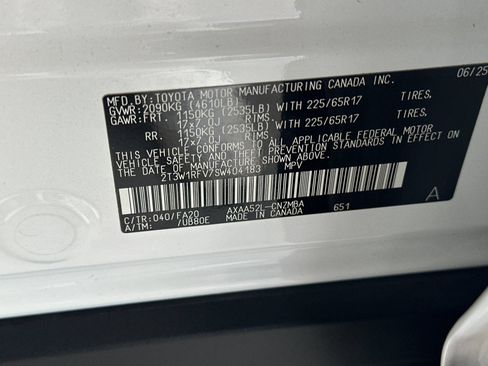 Used 2025 Toyota RAV4 XLE FWD image 26
