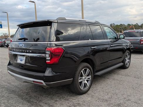 Certified 2024 Ford Expedition Limited image 4