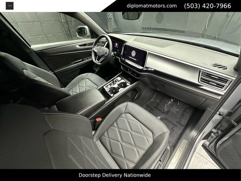 Used 2024 Volkswagen Atlas Cross Sport SE image 18