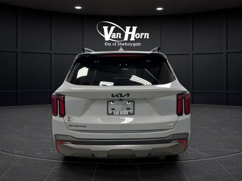 Used 2025 Kia Sorento SX AWD/4WD image 6