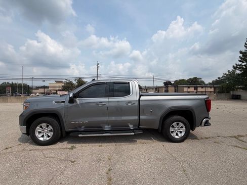 Used 2020 GMC Sierra 1500 SLE w/ SLE Value Package AWD/4WD image 5