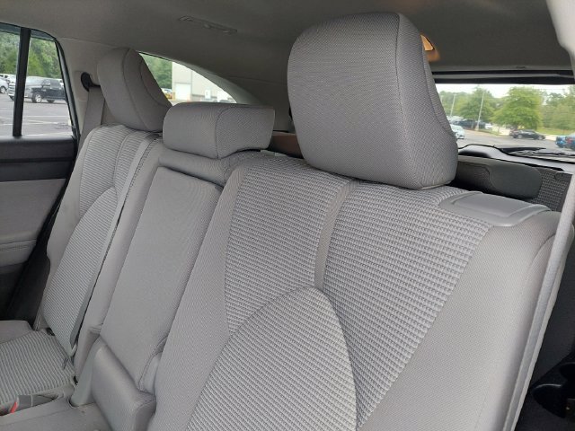 Certified 2020 Toyota Highlander LE FWD image 28