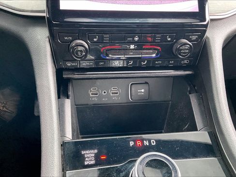 Certified 2025 Jeep Grand Cherokee Limited image 20