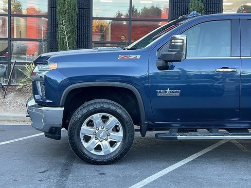 Used 2020 Chevrolet Silverado 2500 LTZ w/ LTZ Texas Edition image 10