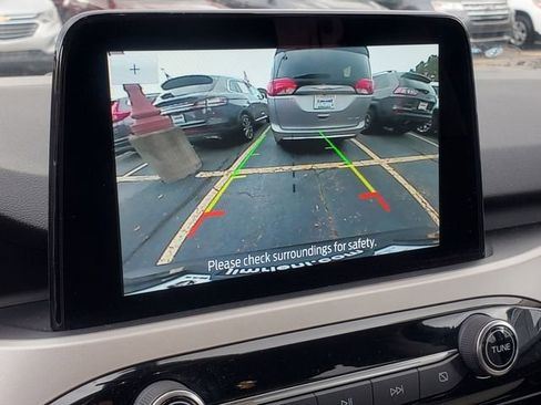 Used 2020 Ford Escape SE image 18