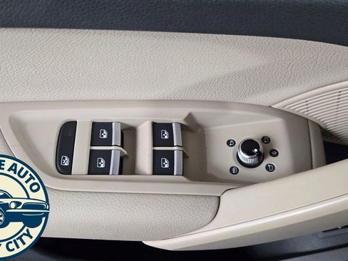 Used 2018 Audi Q5 2.0T Premium Plus w/ Premium Plus Package image 24