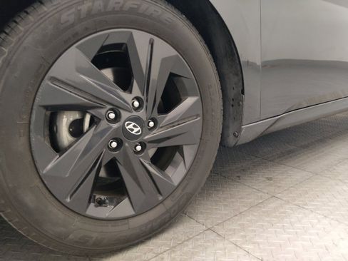 Used 2021 Hyundai Elantra SEL FWD image 31