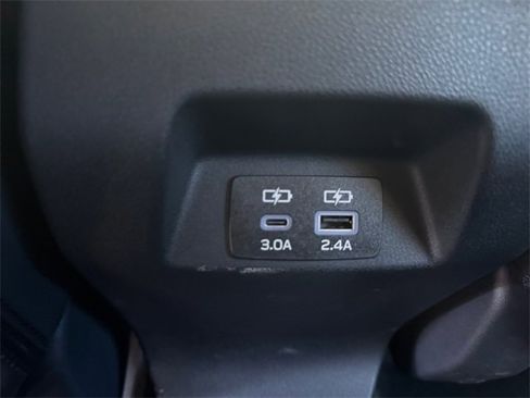 Used 2025 Subaru Crosstrek 2.5i Limited w/ Crosstrek Mirror Package image 11