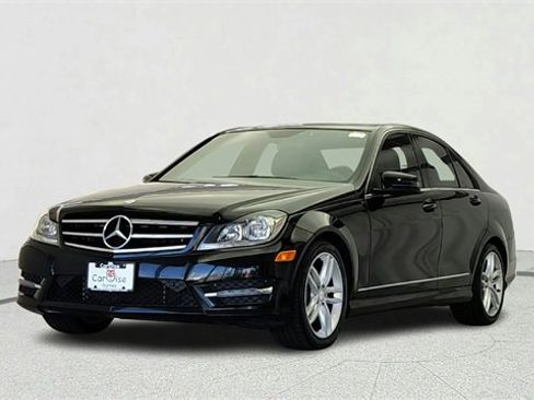 Used 2014 Mercedes-Benz C 300 4MATIC Sedan image 3